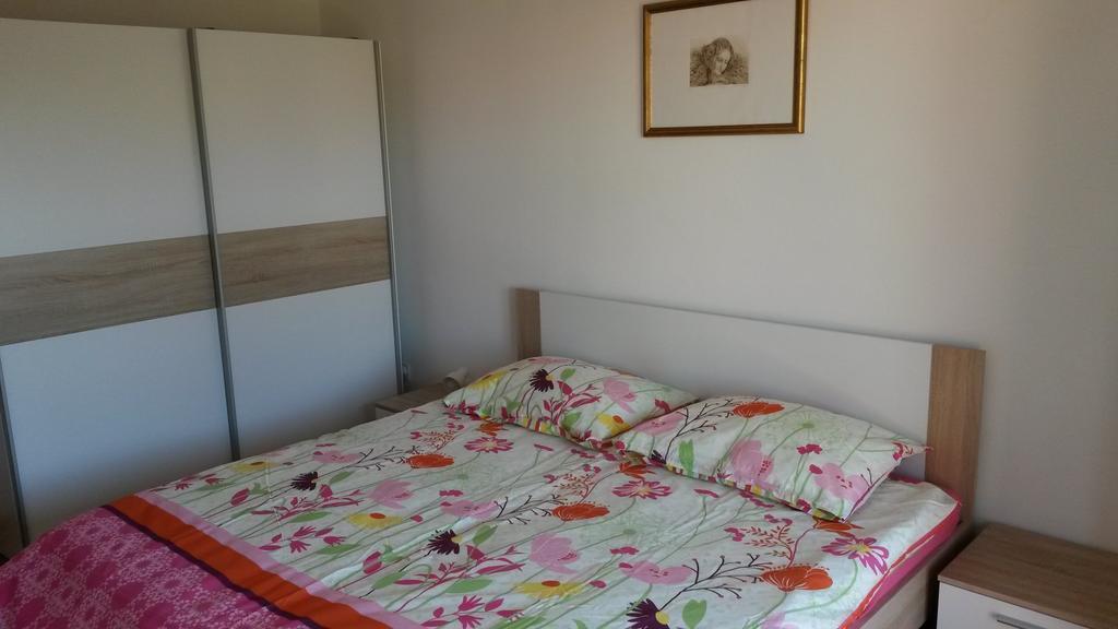 Apt Mirella Apartment Rovinj Habitación foto
